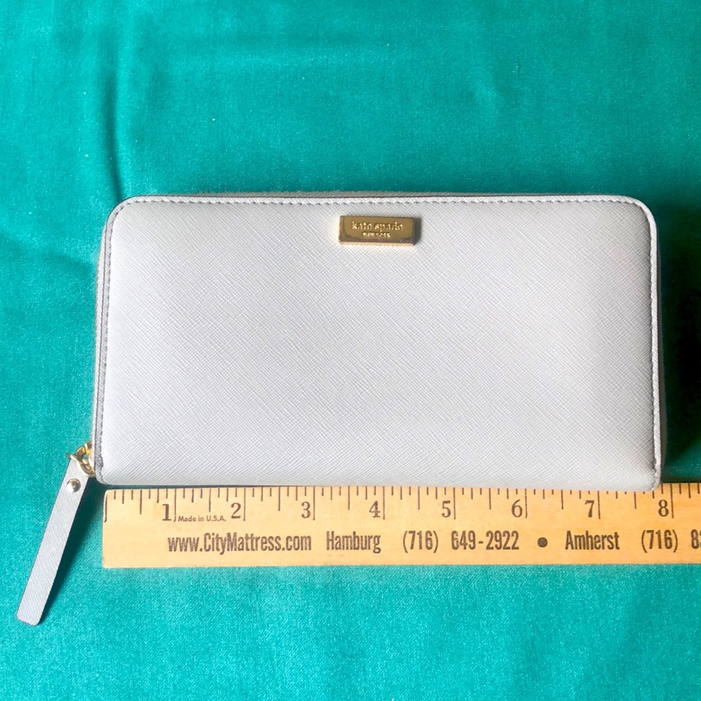 Kate Spade Saffiano leather wallet